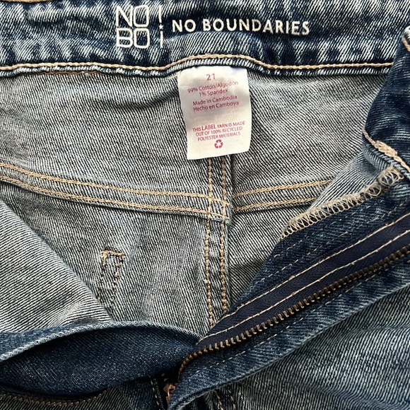 Two pair plus stretch denim shorts - Picture 3 of 6